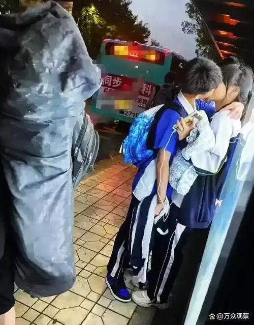 00后早恋吧：他们的爱情观究竟是什么样的？