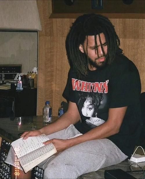 Cole Mohr个人资料大揭秘：从T台到生活，你不知道的那些事