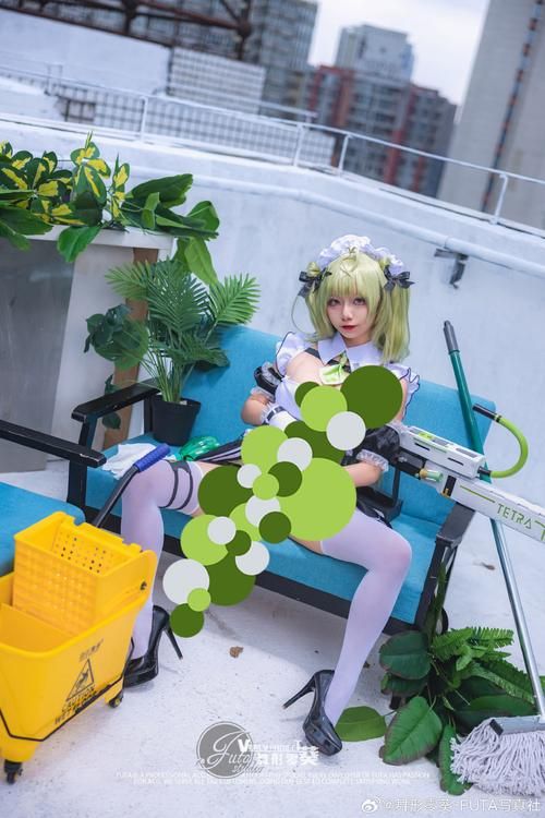 LPL战队IG女仆装：电竞选手反差萌，可爱到犯规！
