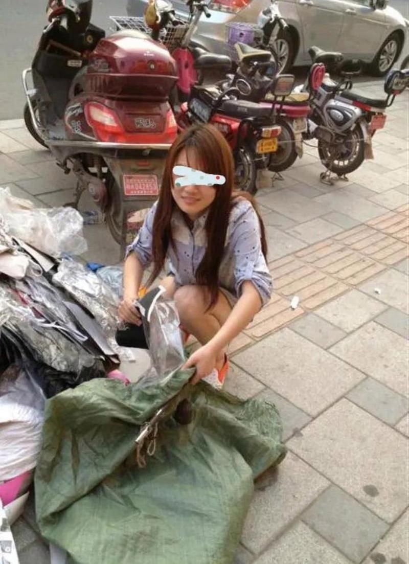 “捡篓子”引发的网络热议：你对它怎么看？