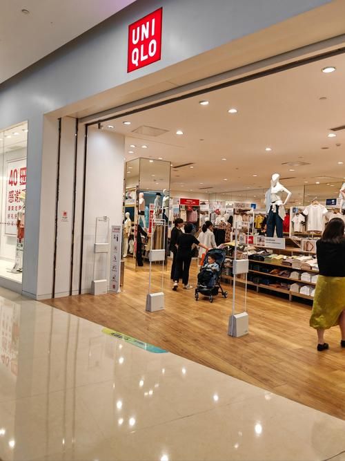 优衣库旗舰店购物体验：感受不一样的时尚潮流！