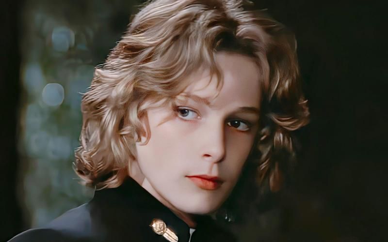 全球最帅面孔TOP5大公开，甜茶、亨利卡维尔等男神云集！