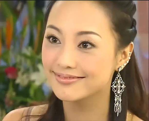 关颖整容了吗？岁月在她脸上留下了什么？