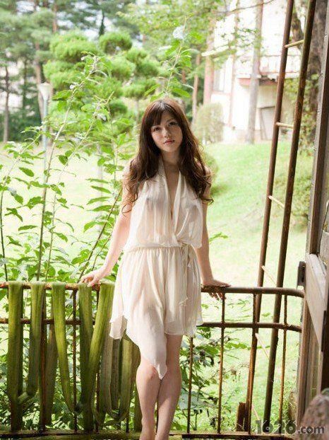 冲田杏梨qvod作品合集：回顾她的演艺生涯