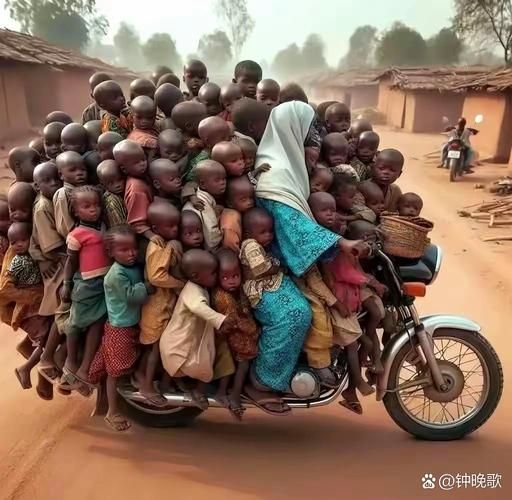 印度男子神操作：摩天轮摩托震撼来袭，网友看呆了！