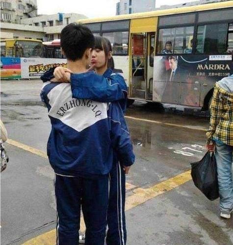 回忆杀！90后早恋吧：那些年我们一起追过的男孩女孩