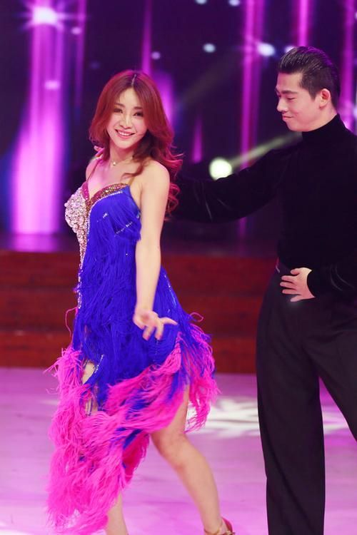 回顾柳岩天天向上精彩瞬间，性感女神魅力无限！