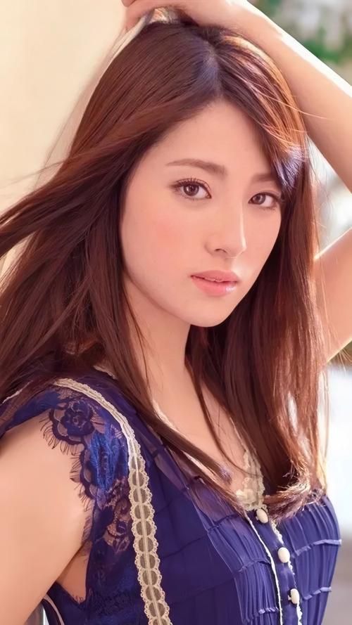 小沢优名个人资料及作品盘点：全方位解读