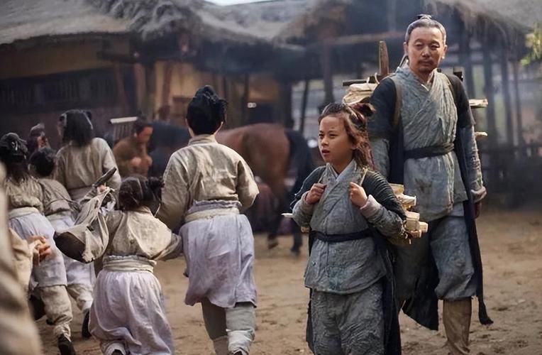 山寨佣兵团：一群草根英雄的热血传奇