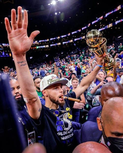 库里再夺NBA常规赛得分王！惊人数据令人赞叹