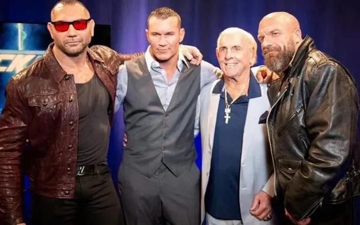 想看WWE？WWE中国官网提供赛事直播和精彩回顾
