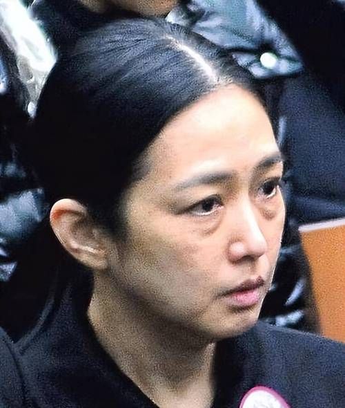 揭秘刘德华妻子朱丽倩照片，低调生活背后的故事！