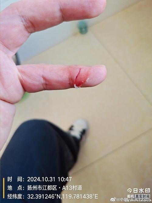 摸铁架后手上残留的奇怪气味从何而来？科学解释来了！