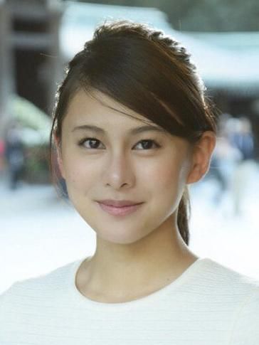 日本小姐松野未佳：她是如何夺冠的？