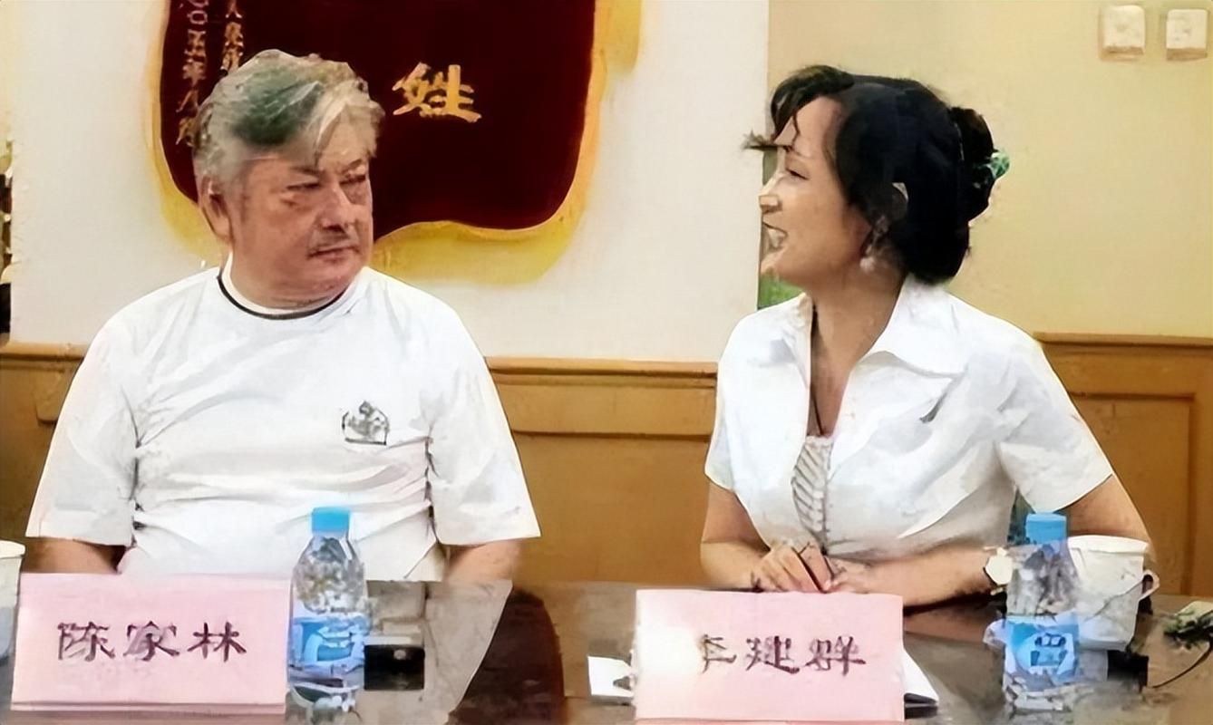 李建群与陈家林：相伴27年，爱情的另一种诠释