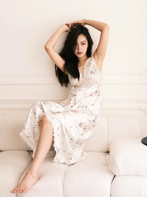 林歆蕊写真集：F杯身材令人惊艳，网友直呼过瘾