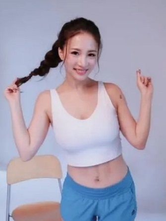 林采缇微博回应身材争议：减肥不易，请温柔以待！