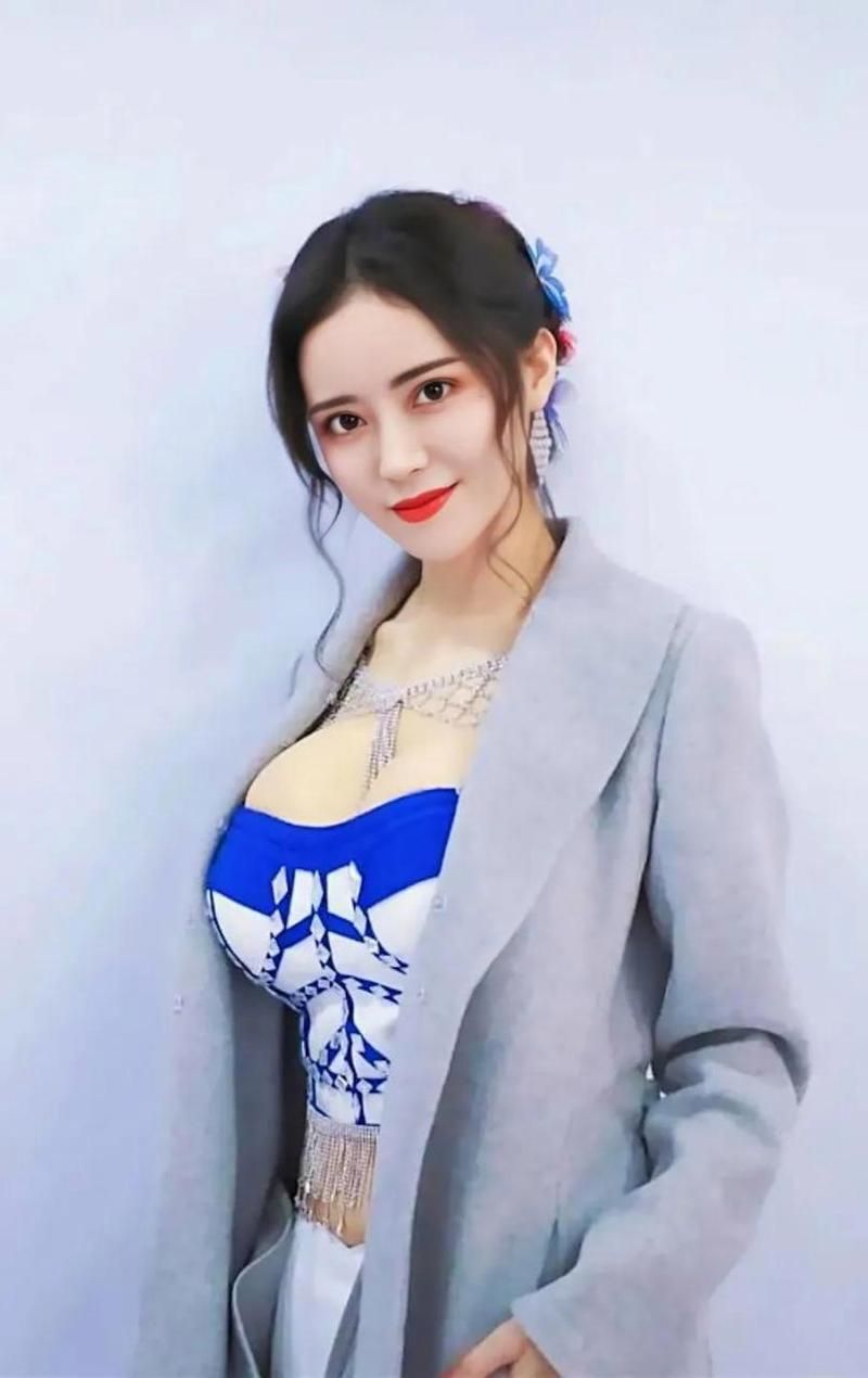 潘春春写真图鉴：细数女神的性感瞬间