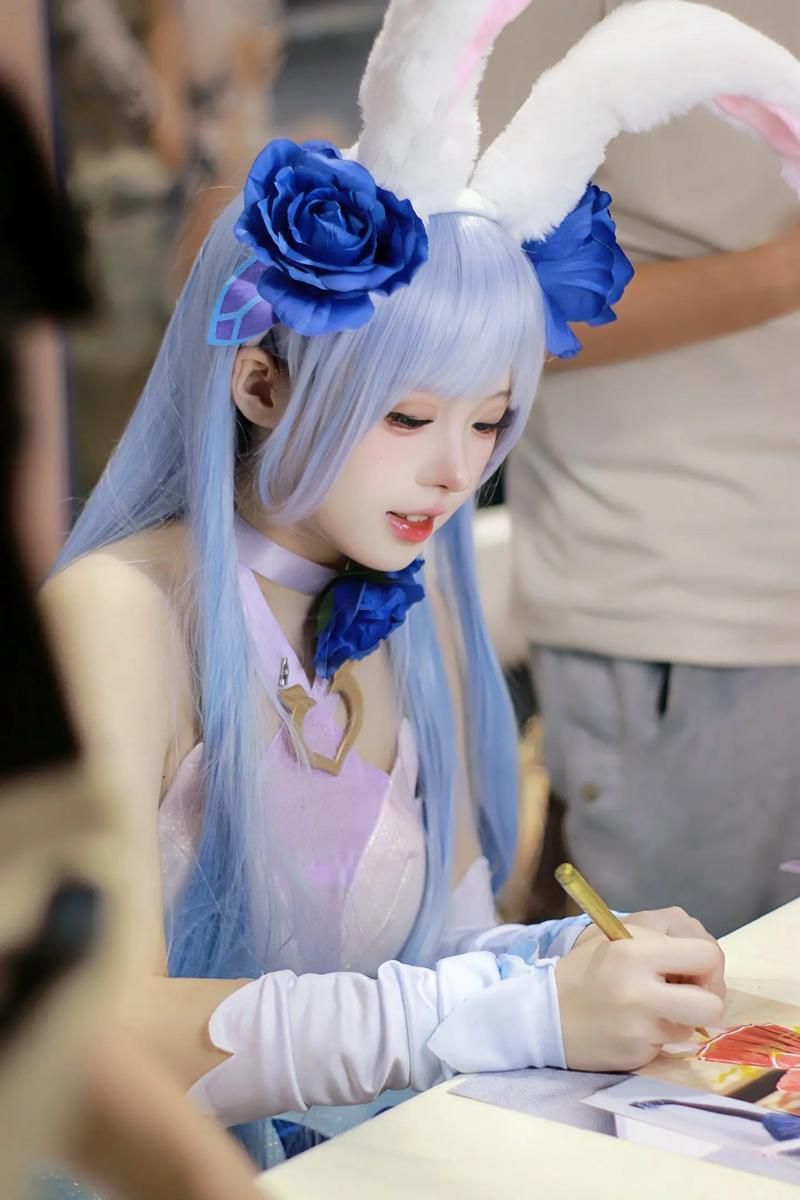 coser2安卓版下载：超火爆的Coser养成手游