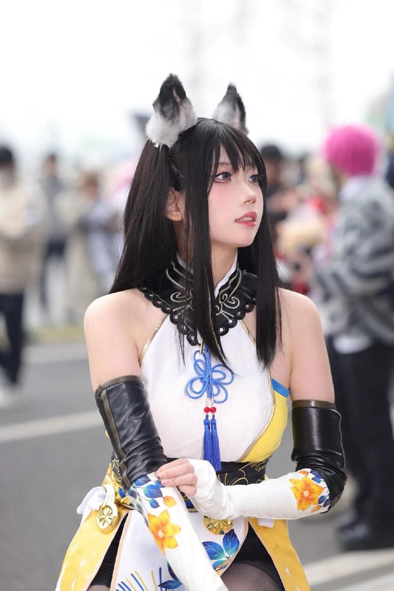 coser花絮游戏大揭秘：甜美博主喵小吉的Cosplay之旅