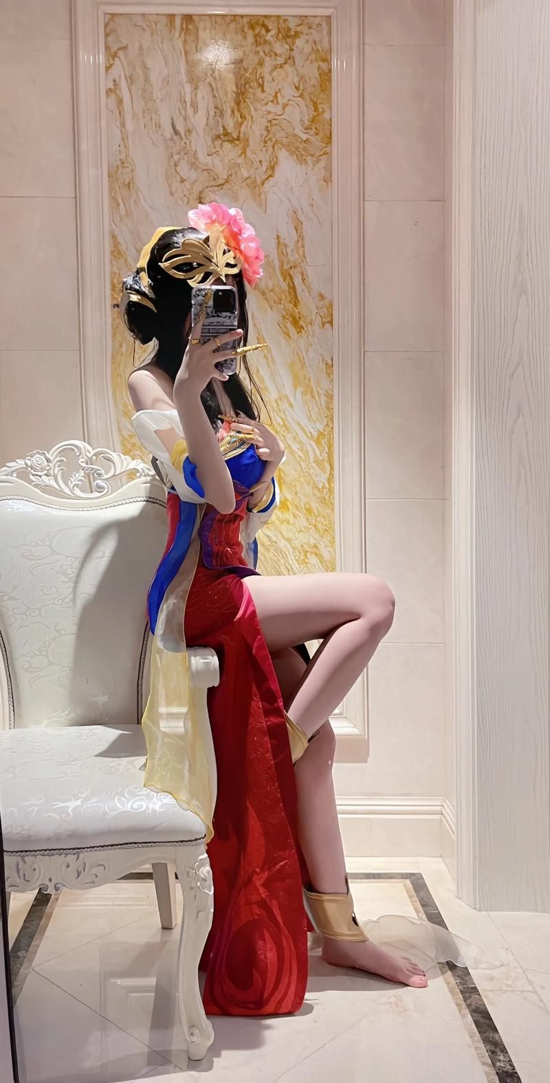 coser还原游戏杨过，花絮照曝光，简直神还原！