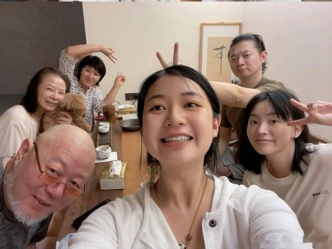 债务缠身!妻子与母亲最新处境如何? 债务缠身!妻子与母亲最新处境如何?