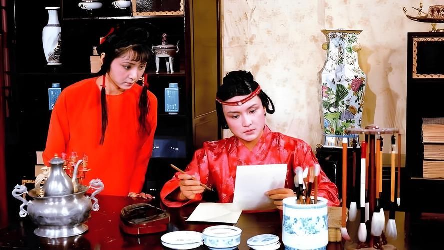 做怡红院的主人最新分析:宝玉的爱情与权力之争 做怡红院的主人最新分析:宝玉的爱情与权力之争