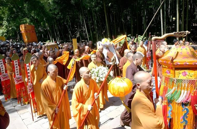 冥婚交友中心最新消息：诡异照片背后的真相