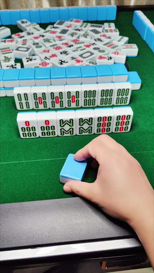 勾八麻将最新版本是多少？2025年最新版下载地址分享