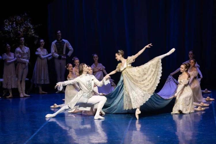 台北仲夏夜之梦官网：梦幻舞台剧，精彩演出等你观看