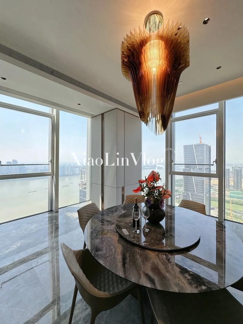 各版本豪宅V0.95大全对比：哪个版本最好玩？