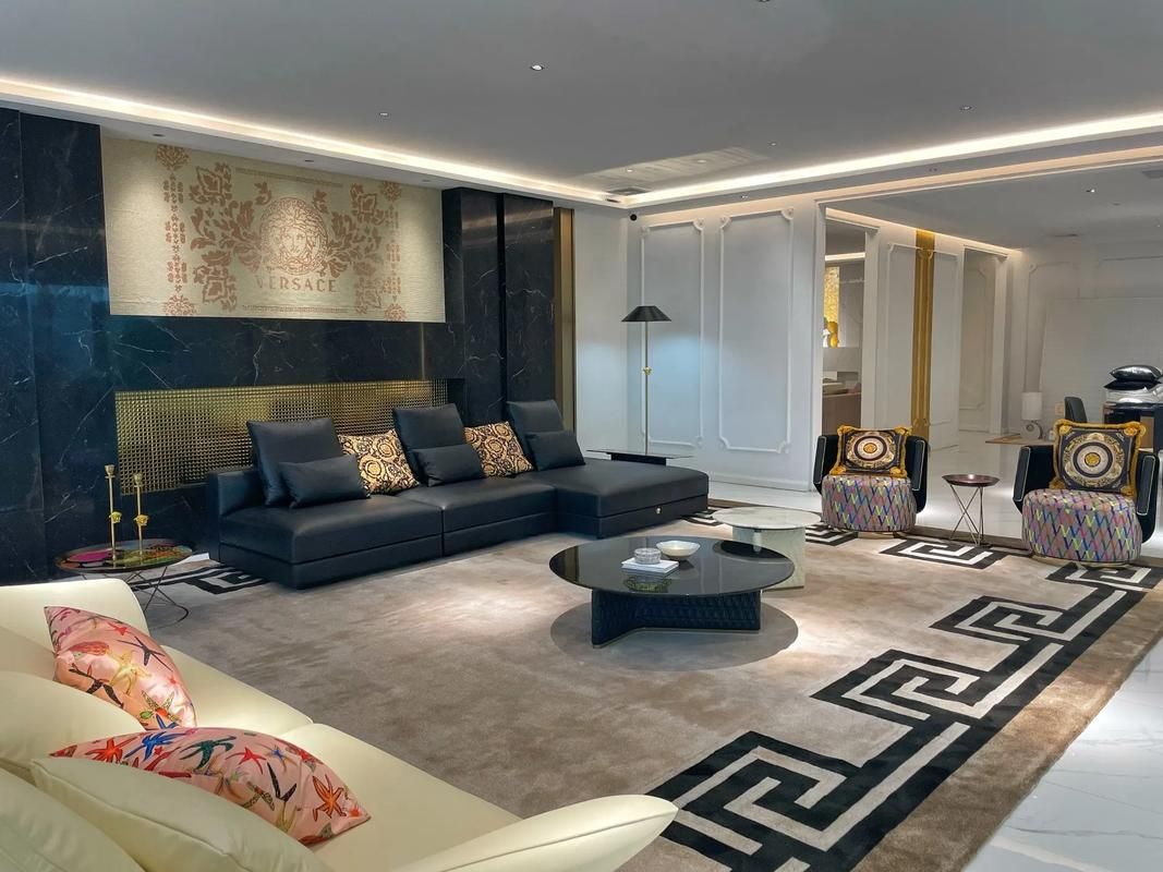 各版本豪宅V0.95大全对比：哪个版本最好玩？