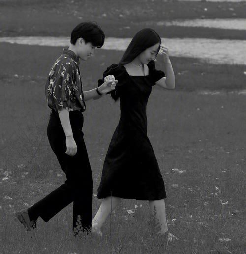 夏日的甜蜜回忆最新盘点：那些难忘的夏日故事