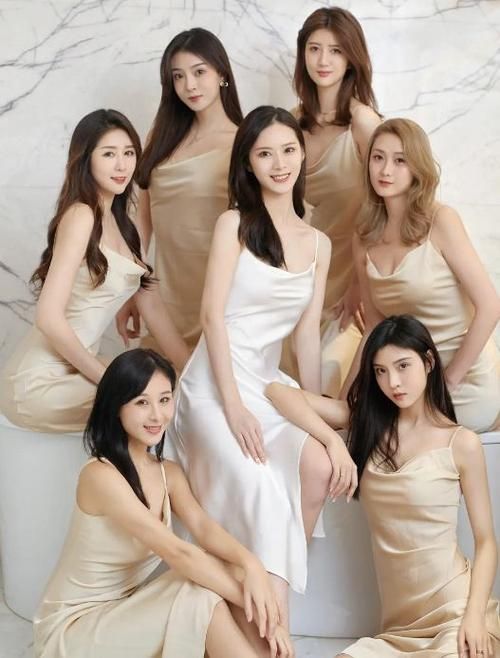 想玩我和美女有个约会？这里有你想要的全部版本！