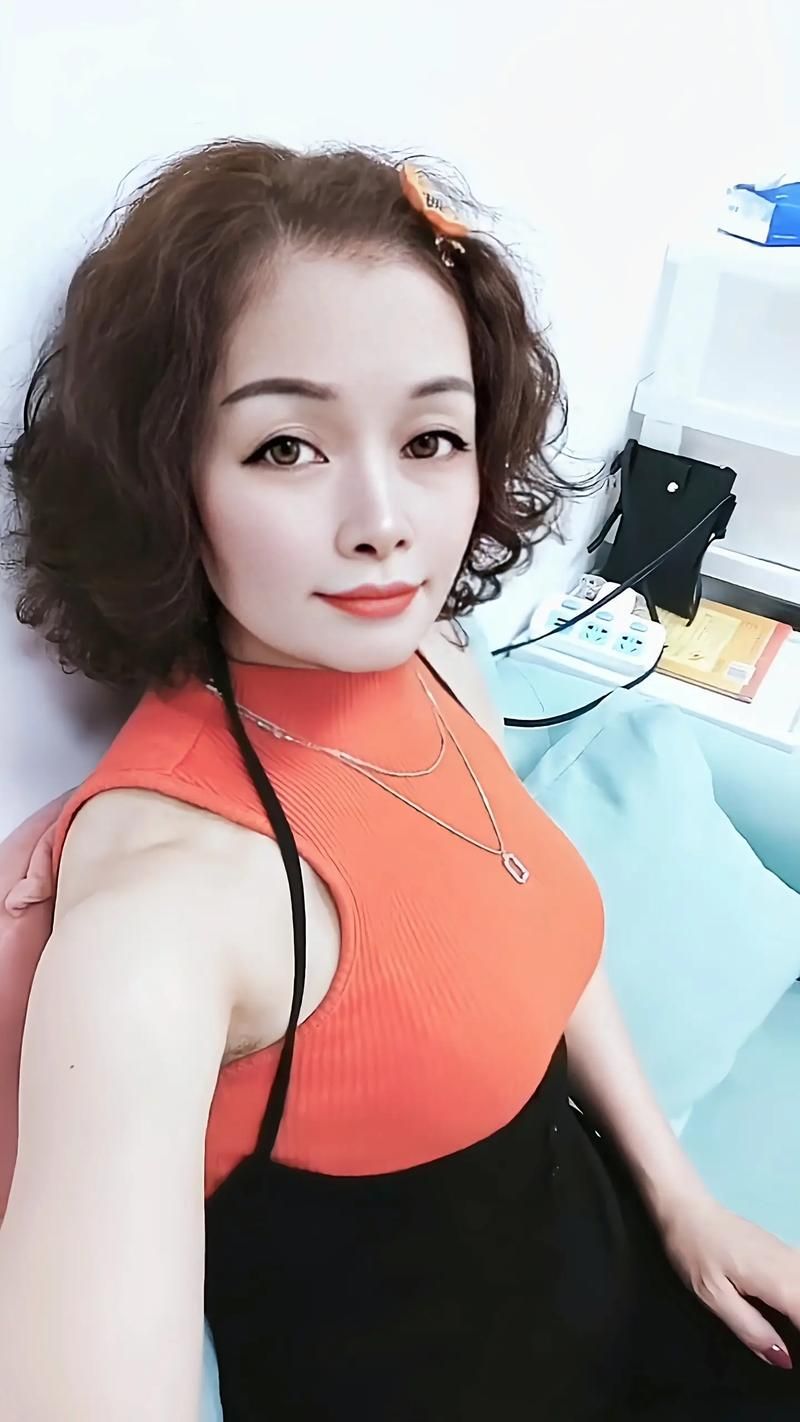 想玩我爱熟女v0.8？官方网站带你进入游戏世界