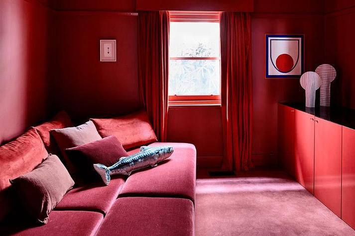 想玩红色房间游戏？这篇攻略助你快速上手