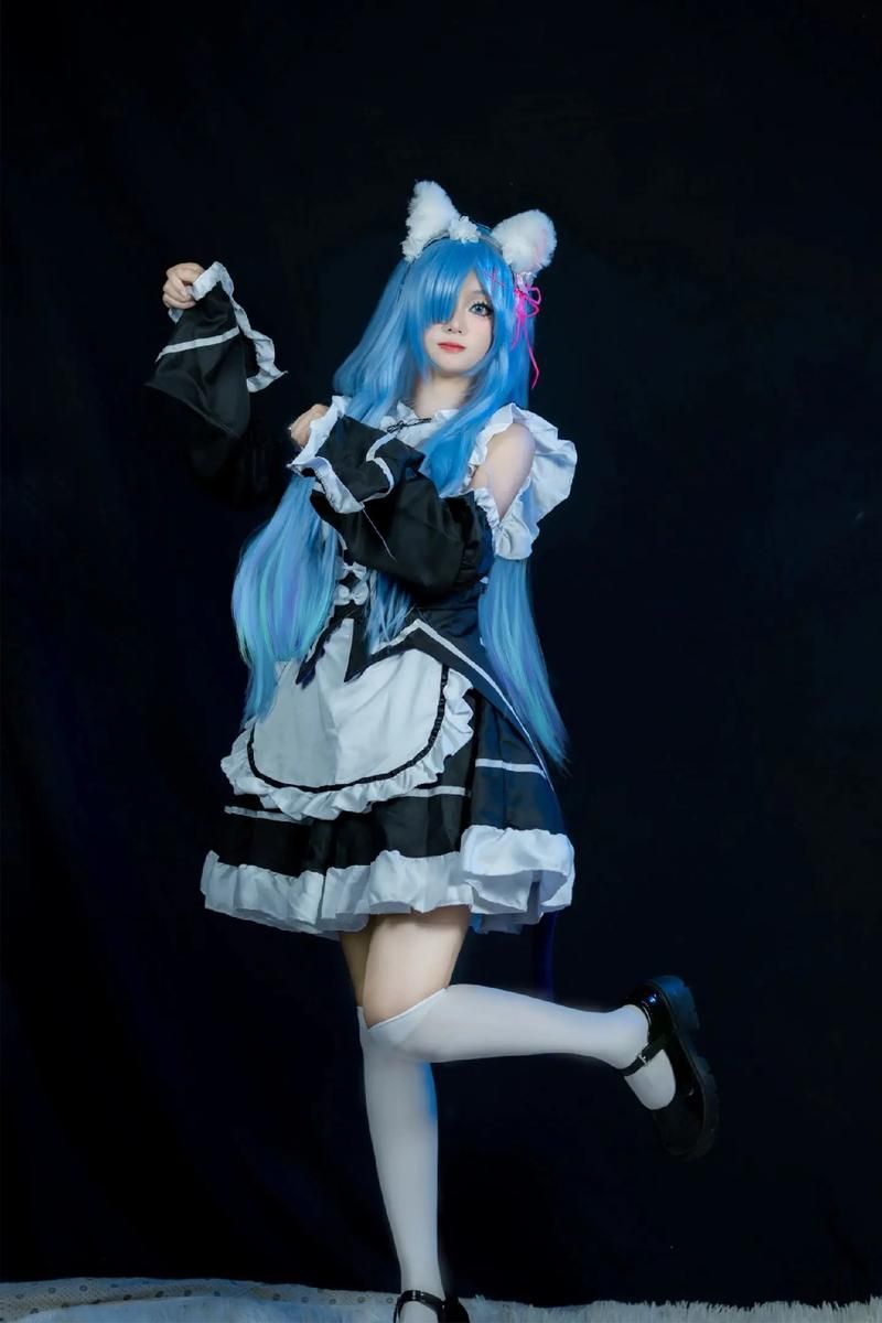 想看coser花絮？汉化版下载就在这里！