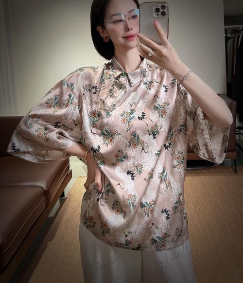 我为丝狂官方网站：最新丝绸潮流资讯，尽在官方网站