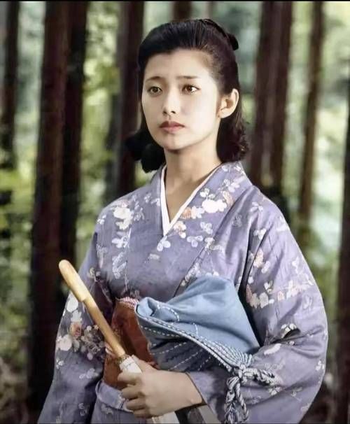 我爱熟女V0.8汉化版更新了什么？最新内容抢先看！