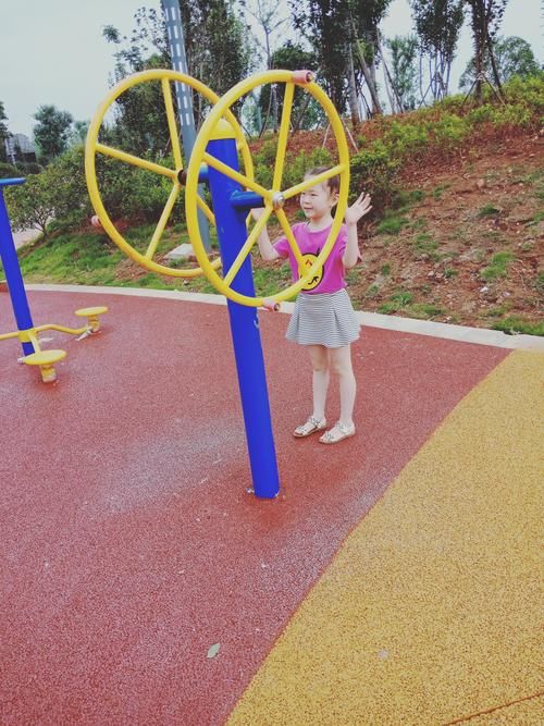 我的秘密暑假时光2官网：超好玩RPG游戏，开启你的奇妙夏日冒险！