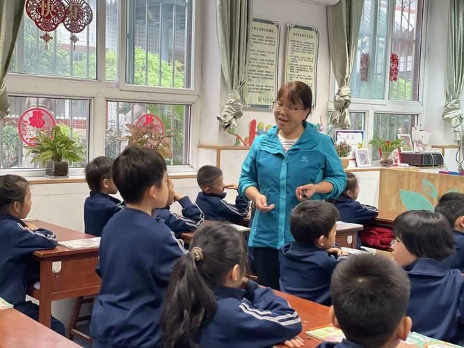 最喜欢的老师官网：寻找你心中最棒的老师！