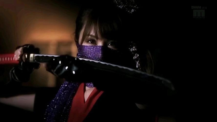 最新忍堕女忍调教：暗夜潜伏的诱惑