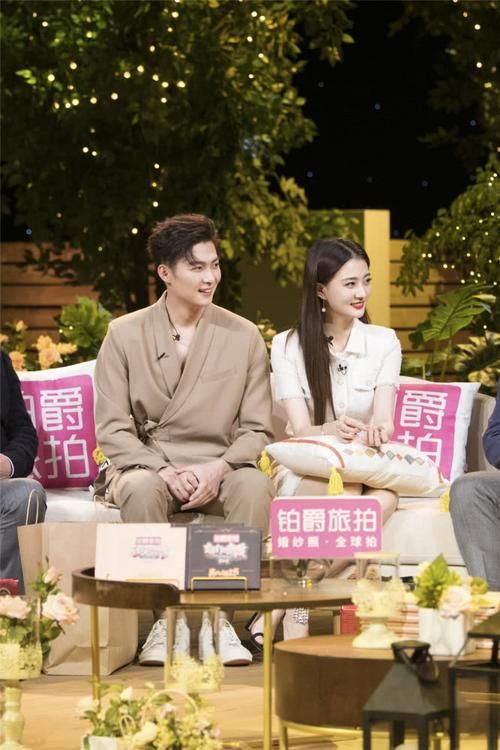 极品采花郎游戏：一场穿越时空的浪漫恋爱冒险