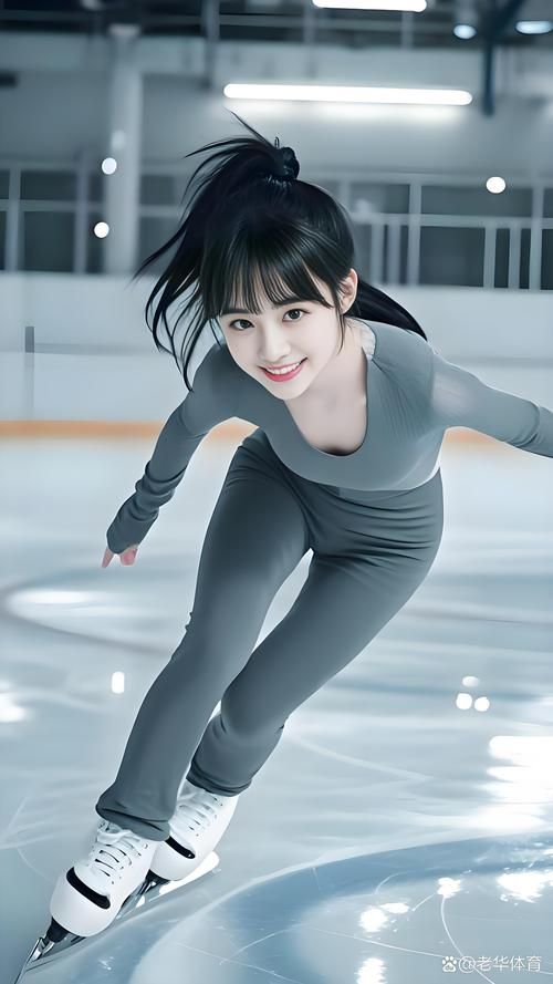 校花小冰版本大全：哪个版本最好玩？