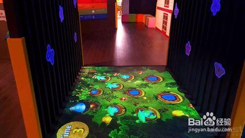 淑女广场游戏介绍：沙盒游戏体验，撬墙角的快乐