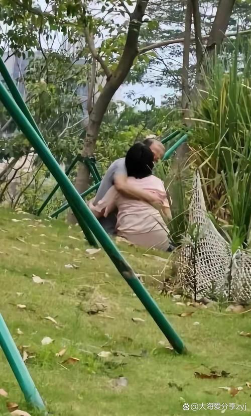 激情公园最新进展：公园回应不雅视频事件，网友热议不断！