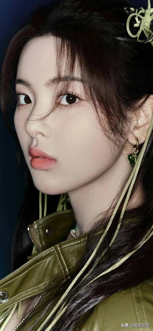 独家！校花小冰最新写真图集高清放送