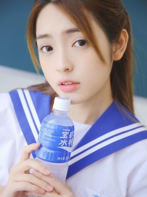 独家！校花小冰最新写真图集高清放送