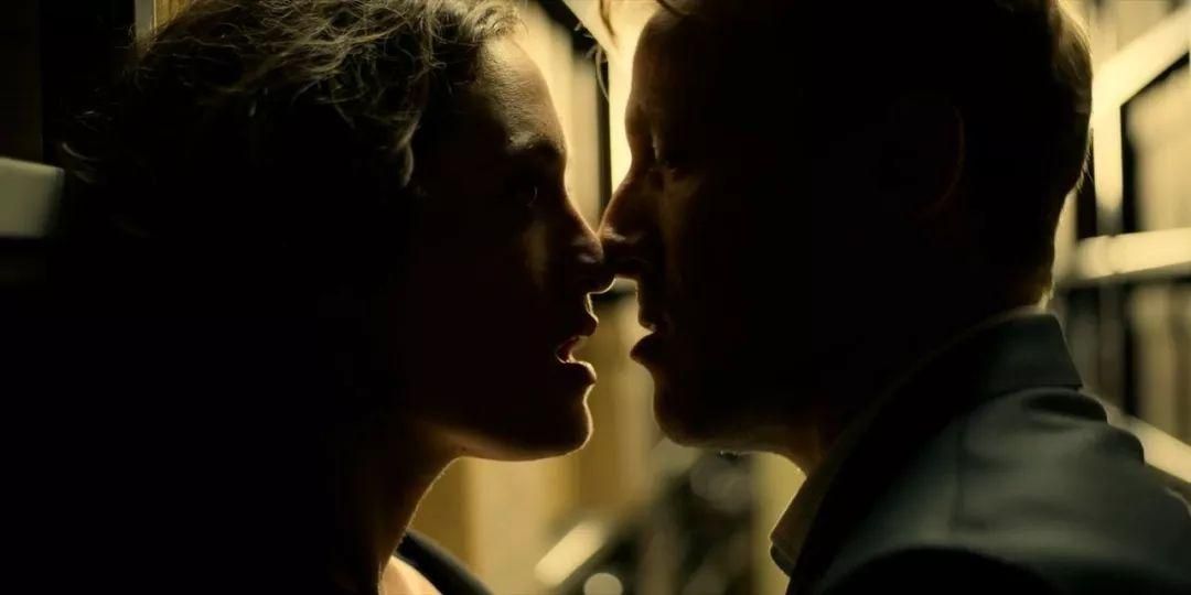 猎艳逐影版本大全：高清资源，满足你的猎奇心！