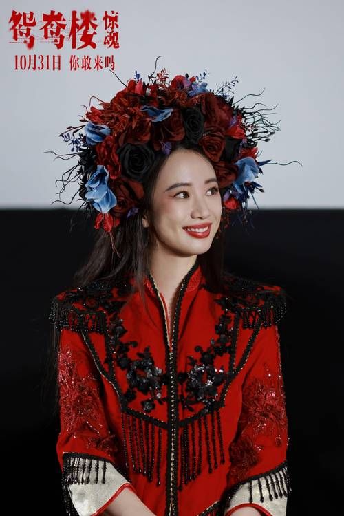 红色房间版本大全：体验极致恐怖的视觉盛宴